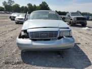 ✅ 2004 Ford Crown Victoria LX • VIN: 2FAFP74W54X140989 • Lot: 60681295. Wystawiony na Copart z przebiegiem 444 959 mil. Bezpłatny archiwum sprzedaży aukcyjnych z USA i szczegółowy raport historii pojazdu na DreamBid. Zdjęcie 5.