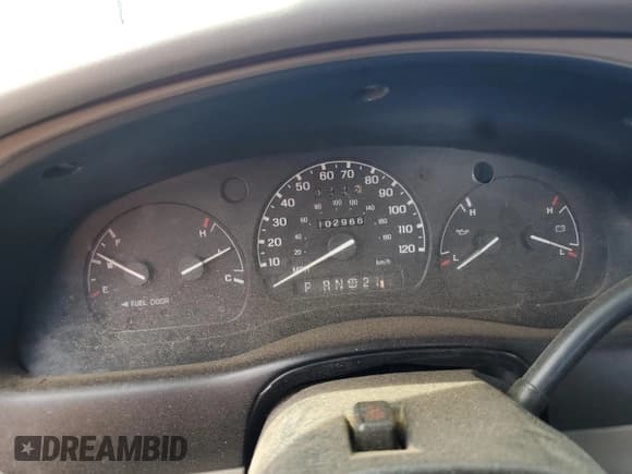 ✅ 1998 Ford Ranger XL • VIN: 1FTYR10U1WUC58689 • Лот: 69057365. Опубликован ранее на Copart с пробегом 102 966 миль. Бесплатный доступ к архиву аукционных продаж из США и подробный отчёт об истории автомобиля на DreamBid. Изображение 9.