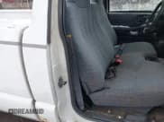 ✅ 1999 Chevrolet S-10 LS • VIN: 1GCCS14X9XK236407 • Лот: 41566658. Опубликован ранее на IAAI с пробегом 152 187 миль. Бесплатный доступ к архиву аукционных продаж из США и подробный отчёт об истории автомобиля на DreamBid. Изображение 8.