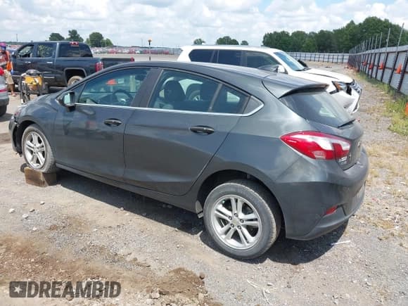 ✅ 2018 Chevrolet Cruze LT • VIN: 3G1BE6SM1JS654442 • Lot: 42827187. Listed on IAAI with 108,411 mi. Free auction sales archive from the USA and detailed vehicle history report at DreamBid. Image 3.