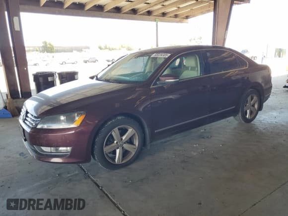 ✅ 2013 Volkswagen Passat SE • VIN: 1VWBN7A37DC100951 • Лот: 68039305. Опубликован ранее на Copart с пробегом 100 844 миль. Бесплатный доступ к архиву аукционных продаж из США и подробный отчёт об истории автомобиля на DreamBid. Изображение 1.