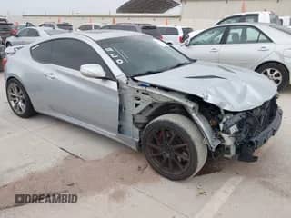 2013 Hyundai Genesis Coupe Track с VIN KMHHU6KJ6DU083587, выставлен на аукционе IAAI как лот 42307625 с пробегом 135 247 миль миль и . История ставок и продаж доступна на DreamBid. Изображение 1.