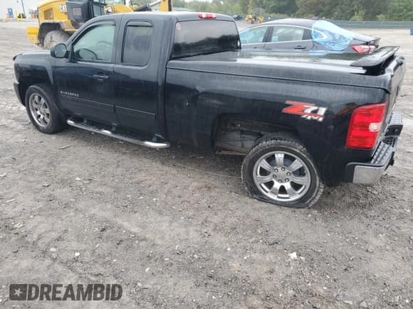 ✅ 2010 Chevrolet Silverado 1500 LT • VIN: 1GCSKSE31AZ138659 • Lot: 73281104. Listed on Copart with 90,045 mi. Free auction sales archive from the USA and detailed vehicle history report at DreamBid. Image 2.