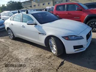 ✅ 2017 Jaguar XF • VIN: SAJBJ4BN7HCY31884 • Лот: 62647233. Опубликован ранее на Copart с пробегом 86 328 миль. Бесплатный доступ к архиву аукционных продаж из США и подробный отчёт об истории автомобиля на DreamBid. Изображение 4.