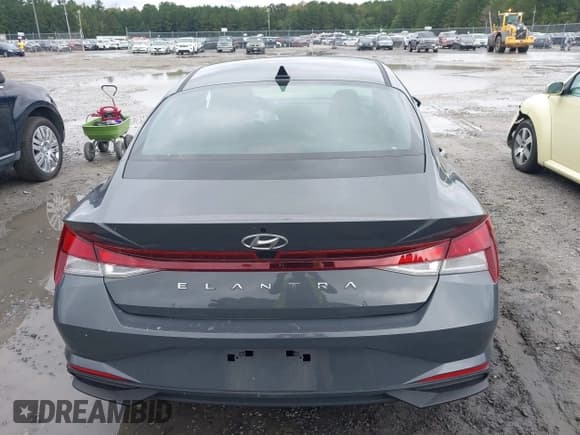 ✅ 2023 Hyundai Elantra SEL • VIN: KMHLM4AGXPU584510 • Lot: 43434127. Wystawiony na IAAI z przebiegiem 21 209 mil. Bezpłatny archiwum sprzedaży aukcyjnych z USA i szczegółowy raport historii pojazdu na DreamBid. Zdjęcie 17.