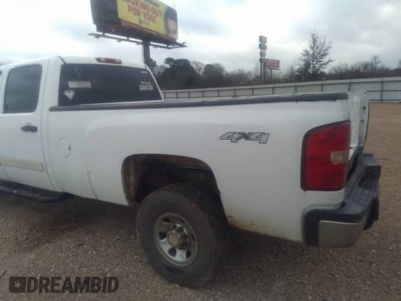 2008 Chevrolet Silverado 3500HD SRW LTZ with VIN 1GCHK33628F149615, listed as a IAAI auction lot 41503117 with 394,512 mi miles and . Bid and sale history available at DreamBid. Image 21.