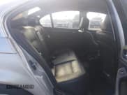 ✅ 2002 BMW 3 Series 330i • VIN: WBAEV53452KM17850 • Lot: 43827785. Wystawiony na IAAI z przebiegiem 140 940 mil. Bezpłatny archiwum sprzedaży aukcyjnych z USA i szczegółowy raport historii pojazdu na DreamBid. Zdjęcie 8.