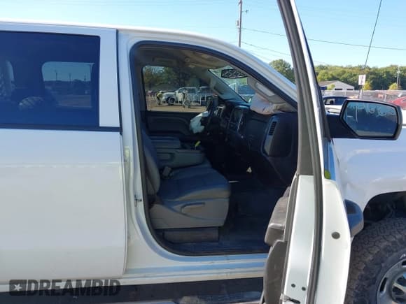 ✅ 2018 Chevrolet Silverado 2500HD Work Truck • VIN: 1GC1KUEG9JF267616 • Лот: 43395524. Опубликован ранее на IAAI с пробегом 163 479 миль. Бесплатный доступ к архиву аукционных продаж из США и подробный отчёт об истории автомобиля на DreamBid. Изображение 5.