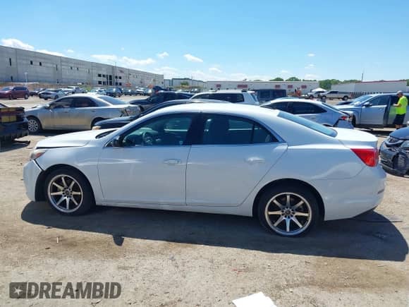 2015 Chevrolet Malibu LS with VIN 1G11A5SLXFF293121, listed as a IAAI auction lot 42898611 with 202,167 mi miles and . Bid and sale history available at DreamBid. Image 14.