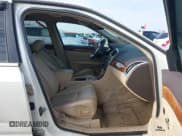 ✅ 2008 Cadillac SRX AWD • VIN: 1GYEE437480151758 • Lot: 43718990. Wystawiony na IAAI z przebiegiem 172 003 mil. Bezpłatny archiwum sprzedaży aukcyjnych z USA i szczegółowy raport historii pojazdu na DreamBid. Zdjęcie 5.