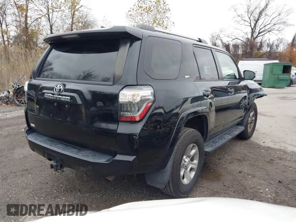 ✅ 2019 Toyota 4Runner SR5 Premium • VIN: JTEBU5JR5K5613191 • Lot: 43745080. Listed on IAAI with 166,716 mi. Free auction sales archive from the USA and detailed vehicle history report at DreamBid. Image 4.
