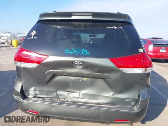 ✅ 2014 Toyota Sienna XLE • VIN: 5TDYK3DC4ES426183 • Lot: 43448376. Wystawiony na IAAI z przebiegiem 147 679 mil. Bezpłatny archiwum sprzedaży aukcyjnych z USA i szczegółowy raport historii pojazdu na DreamBid. Zdjęcie 6.