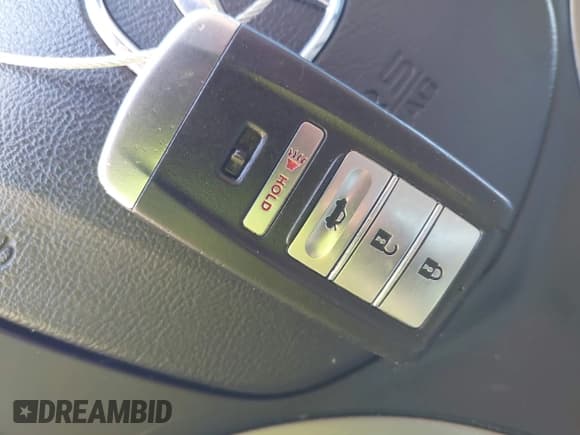 ✅ 2016 Acura RLX Technology • VIN: JH4KC1F50GC001021 • Lot: 43717774. Wystawiony na IAAI z przebiegiem 132 122 mil. Bezpłatny archiwum sprzedaży aukcyjnych z USA i szczegółowy raport historii pojazdu na DreamBid. Zdjęcie 11.