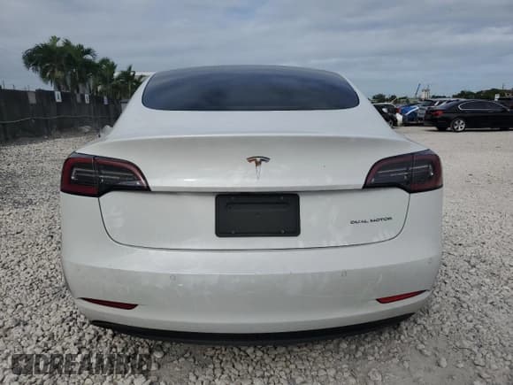 ✅ 2020 Tesla Model 3 Long Range • VIN: 5YJ3E1EB4LF796076 • Lot: 82530415. Wystawiony na Copart z przebiegiem 56 625 mil. Bezpłatny archiwum sprzedaży aukcyjnych z USA i szczegółowy raport historii pojazdu na DreamBid. Zdjęcie 6.