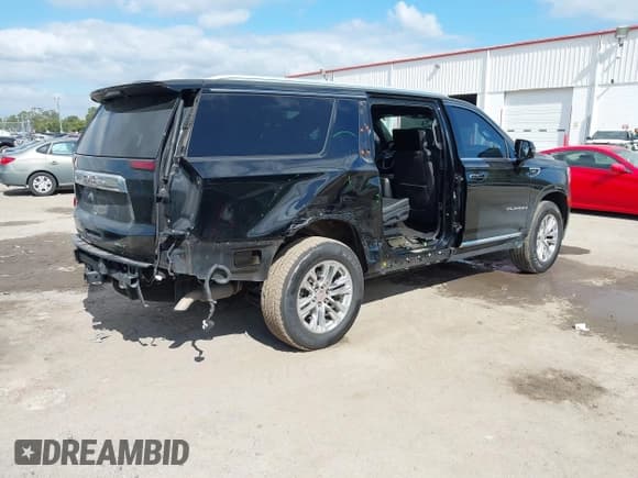 ✅ 2021 GMC Yukon XL SLT • VIN: 1GKS1GKD4MR403855 • Lot: 43620843. Listed on IAAI with 236,097 mi. Free auction sales archive from the USA and detailed vehicle history report at DreamBid. Image 4.