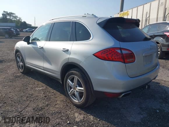 ✅ 2014 Porsche Cayenne • VIN: WP1AA2A28ELA07344 • Lot: 42786652. Listed on IAAI with 83,153 mi. Free auction sales archive from the USA and detailed vehicle history report at DreamBid. Image 3.