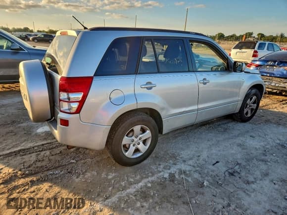 ✅ 2007 Suzuki Grand Vitara XSport • VIN: JS3TE944174200311 • Lot: 95011045. Listed on Copart with 104,341 mi. Free auction sales archive from the USA and detailed vehicle history report at DreamBid. Image 3.