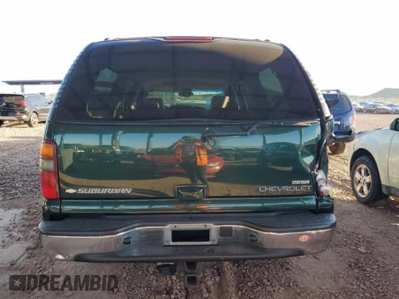 ✅ 2003 Chevrolet Suburban Z71 • VIN: 3GNFK16Z23G177804 • Лот: 55015145. Опубликован ранее на Copart с пробегом 178 786 миль. Бесплатный доступ к архиву аукционных продаж из США и подробный отчёт об истории автомобиля на DreamBid. Изображение 6.