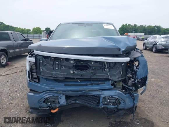 ✅ 2023 Ford F-150 Lightning Pro • VIN: 1FT6W1EVXPWG53591 • Лот: 42249385. Опубликован ранее на IAAI с пробегом 17 892 миль. Бесплатный доступ к архиву аукционных продаж из США и подробный отчёт об истории автомобиля на DreamBid. Изображение 12.