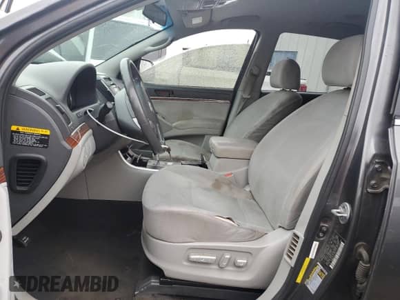 2010 Hyundai Veracruz GLS с VIN KM8NU4CCXAU132499, выставлен на аукционе Copart как лот 86270374 с пробегом 245 662 миль миль и Списание • Salvage title. История ставок и продаж доступна на DreamBid. Изображение 7.