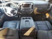 ✅ 2018 Chevrolet Silverado 1500 LTZ • VIN: 3GCUKSER5JG384661 • Lot: 53575895. Wystawiony na Copart z przebiegiem 93 325 mil. Bezpłatny archiwum sprzedaży aukcyjnych z USA i szczegółowy raport historii pojazdu na DreamBid. Zdjęcie 8.