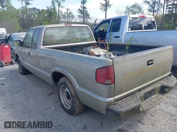 ✅ 2001 Chevrolet S-10 • VIN: 1GCCS195818236345 • Лот: 41965528. Опубликован ранее на IAAI с пробегом 75 816 миль. Бесплатный доступ к архиву аукционных продаж из США и подробный отчёт об истории автомобиля на DreamBid. Изображение 3.