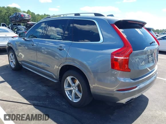 ✅ 2016 Volvo XC90 T5 Momentum • VIN: YV4102XKXG1072106 • Lot: 43086319. Wystawiony na IAAI z przebiegiem 113 653 mil. Bezpłatny archiwum sprzedaży aukcyjnych z USA i szczegółowy raport historii pojazdu na DreamBid. Zdjęcie 3.