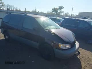 ✅ 2000 Toyota Sienna LE • VIN: 4T3ZF13CXYU190625 • Lot: 43615804. Listed on IAAI with 175,330 mi. Free auction sales archive from the USA and detailed vehicle history report at DreamBid. Image 1.