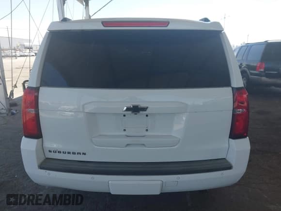 ✅ 2015 Chevrolet Suburban LT • VIN: 1GNSCJKC1FR137893 • Lot: 42602438. Wystawiony na IAAI z przebiegiem 157 441 mil. Bezpłatny archiwum sprzedaży aukcyjnych z USA i szczegółowy raport historii pojazdu na DreamBid. Zdjęcie 16.