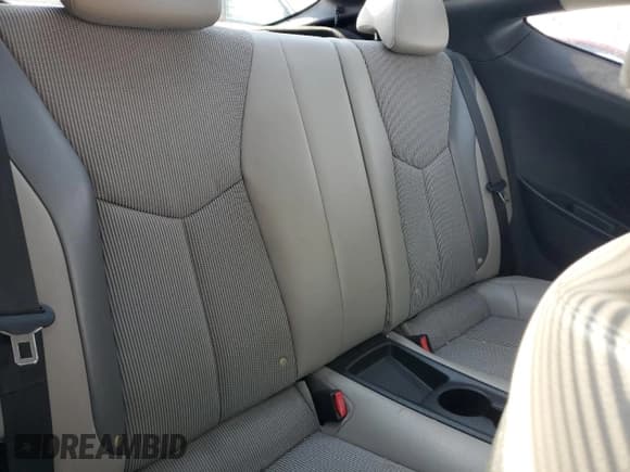 ✅ 2012 Hyundai Veloster w/Gray Int • VIN: KMHTC6AD1CU053050 • Lot: 44810925. Wystawiony na Copart z przebiegiem 152 962 mil. Bezpłatny archiwum sprzedaży aukcyjnych z USA i szczegółowy raport historii pojazdu na DreamBid. Zdjęcie 11.