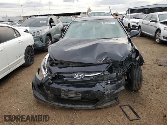 ✅ 2017 Hyundai Accent SE • VIN: KMHCT5AE4HU355510 • Лот: 70070694. Опубликован ранее на Copart с пробегом 66 466 миль. Бесплатный доступ к архиву аукционных продаж из США и подробный отчёт об истории автомобиля на DreamBid. Изображение 5.