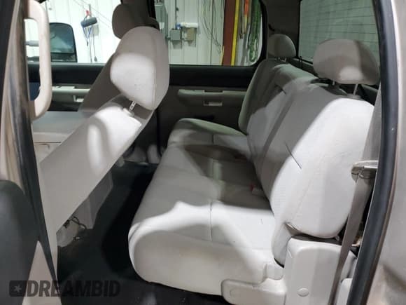 ✅ 2008 Chevrolet Silverado 2500HD Work Truck • VIN: 1GCHK23K38F150960 • Lot: 47952405. Wystawiony na Copart z przebiegiem 111 253 mil. Bezpłatny archiwum sprzedaży aukcyjnych z USA i szczegółowy raport historii pojazdu na DreamBid. Zdjęcie 10.