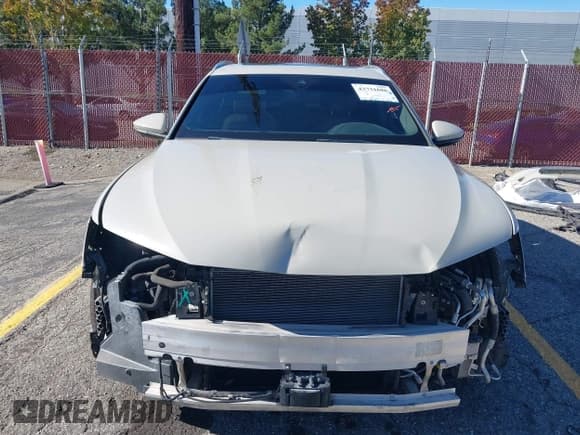 ✅ 2019 Audi e-tron Premium Plus • VIN: WA1LAAGE2KB011830 • Лот: 43731686. Опубликован ранее на IAAI с пробегом 80 487 миль. Бесплатный доступ к архиву аукционных продаж из США и подробный отчёт об истории автомобиля на DreamBid. Изображение 13.