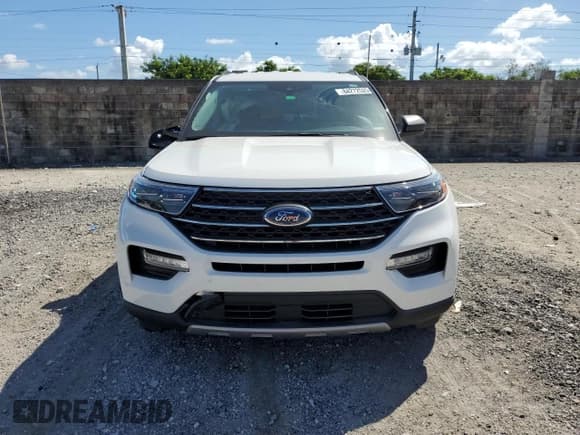 ✅ 2023 Ford Explorer XLT • VIN: 1FMSK7DH4PGB32963 • Lot: 84272525. Wystawiony na Copart z przebiegiem 18 793 mil. Bezpłatny archiwum sprzedaży aukcyjnych z USA i szczegółowy raport historii pojazdu na DreamBid. Zdjęcie 5.