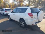 ✅ 2010 Toyota RAV4 • VIN: 2T3BF4DV5AW067923 • Lot: 43533298. Wystawiony na IAAI z przebiegiem 154 355 mil. Bezpłatny archiwum sprzedaży aukcyjnych z USA i szczegółowy raport historii pojazdu na DreamBid. Zdjęcie 3.