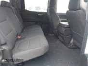 ✅ 2019 Chevrolet Silverado 1500 LT • VIN: 1GCPWCEK5KZ323905 • Lot: 43688496. Wystawiony na IAAI z przebiegiem 152 180 mil. Bezpłatny archiwum sprzedaży aukcyjnych z USA i szczegółowy raport historii pojazdu na DreamBid. Zdjęcie 8.