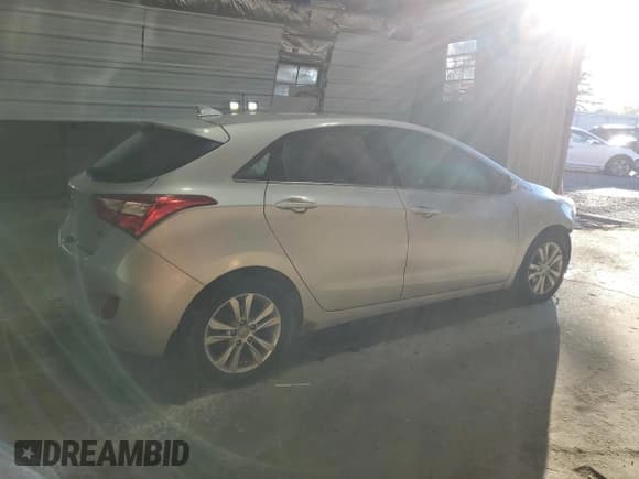 ✅ 2013 Hyundai Elantra • VIN: KMHD35LE4DU027645 • Lot: 81914225. Listed on Copart with 102,550 mi. Free auction sales archive from the USA and detailed vehicle history report at DreamBid. Image 3.