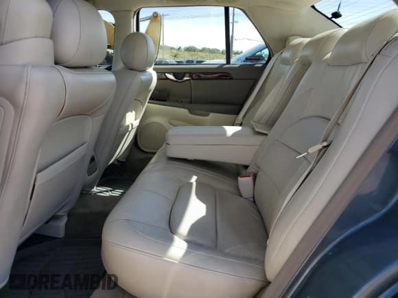 ✅ 2000 Cadillac DeVille • VIN: 1G6KF5494YU331491 • Lot: 73032624. Listed on Copart with 85,921 mi. Free auction sales archive from the USA and detailed vehicle history report at DreamBid. Image 10.