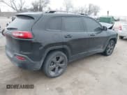 ✅ 2017 Jeep Cherokee Latitude • VIN: 1C4PJLCB5HW535750 • Lot: 41296212. Wystawiony na IAAI z przebiegiem 174 204 mil. Bezpłatny archiwum sprzedaży aukcyjnych z USA i szczegółowy raport historii pojazdu na DreamBid. Zdjęcie 4.