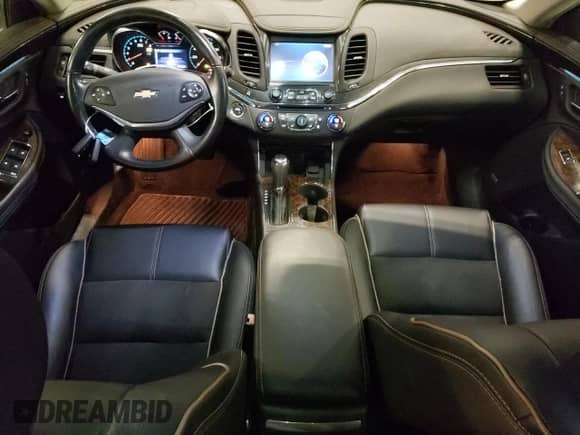 2014 Chevrolet Impala LT z VIN 2G1125S38E9187626, wystawiony jako Copart lot #90838175 z przebiegiem 196 886 mil mil oraz Czysty tytuł • Clean title. Historia ofert i sprzedaży dostępna na DreamBid. Obrazek 8.