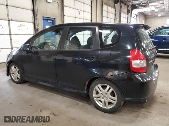 ✅ 2008 Honda Fit Sport • VIN: JHMGD386X8S058001 • Lot: 72388914. Listed on Copart with 174,132 mi. Free auction sales archive from the USA and detailed vehicle history report at DreamBid. Image 2.