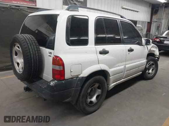 ✅ 2002 Suzuki Grand Vitara JLX • VIN: JS3TD62V824156720 • Lot: 42058409. Wystawiony na IAAI z przebiegiem Nie podano. Bezpłatny archiwum sprzedaży aukcyjnych z USA i szczegółowy raport historii pojazdu na DreamBid. Zdjęcie 4.