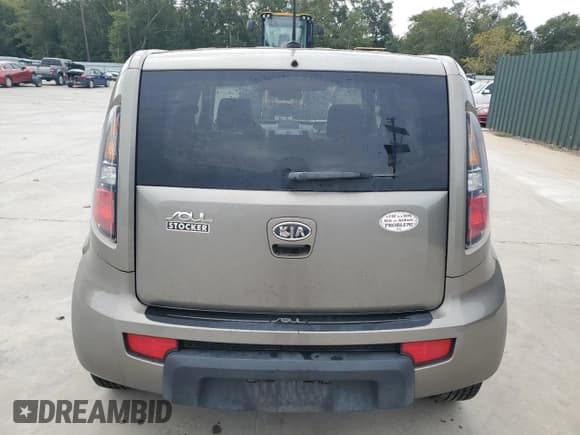 ✅ 2010 Kia Soul + • VIN: KNDJT2A28A7115056 • Лот: 85268065. Опубликован ранее на Copart с пробегом 175 104 миль. Бесплатный доступ к архиву аукционных продаж из США и подробный отчёт об истории автомобиля на DreamBid. Изображение 6.
