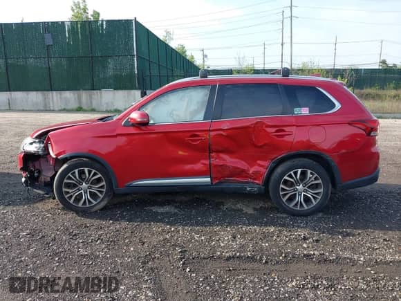 2017 Mitsubishi Outlander SE с VIN JA4AZ3A38HZ049291, выставлен на аукционе IAAI как лот 42115646 с пробегом 53 869 миль миль и . История ставок и продаж доступна на DreamBid. Изображение 13.
