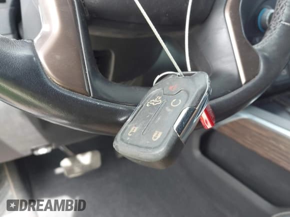 ✅ 2020 Chevrolet Silverado 1500 High Country • VIN: 3GCUYHET3LG401392 • Lot: 43325251. Listed on IAAI with 56,094 mi. Free auction sales archive from the USA and detailed vehicle history report at DreamBid. Image 11.