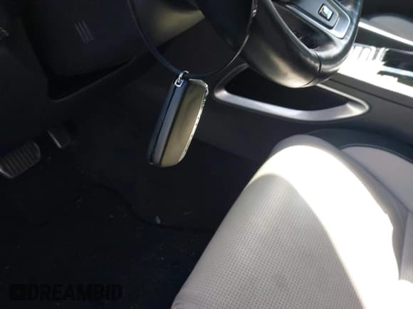 ✅ 2018 Jaguar F-Pace 20d R-Sport • VIN: SADCL2FN9JA250887 • Lot: 41490802. Listed on IAAI with 69,335 mi. Free auction sales archive from the USA and detailed vehicle history report at DreamBid. Image 11.