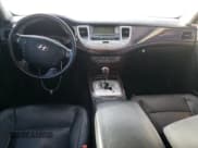 ✅ 2011 Hyundai Genesis • VIN: KMHGC4DE2BU139475 • Лот: 71754565. Опубликован ранее на Copart с пробегом 230 334 миль. Бесплатный доступ к архиву аукционных продаж из США и подробный отчёт об истории автомобиля на DreamBid. Изображение 8.