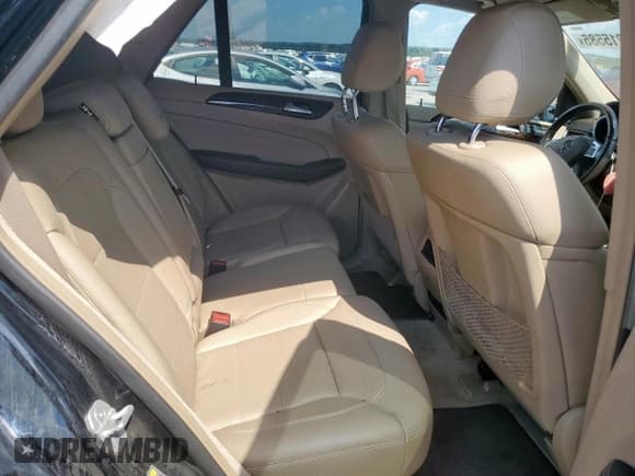 ✅ 2015 Mercedes-Benz M 250 • VIN: 4JGDA0EB7FA532157 • Lot: 68215585. Wystawiony na Copart z przebiegiem 121 057 mil. Bezpłatny archiwum sprzedaży aukcyjnych z USA i szczegółowy raport historii pojazdu na DreamBid. Zdjęcie 11.