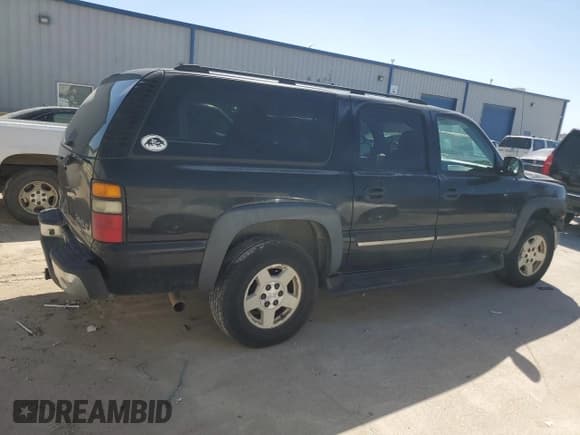 ✅ 2004 Chevrolet Suburban LT • VIN: 1GNEC16ZX4J237711 • Лот: 48669395. Опубликован ранее на Copart с пробегом 256 433 миль. Бесплатный доступ к архиву аукционных продаж из США и подробный отчёт об истории автомобиля на DreamBid. Изображение 3.