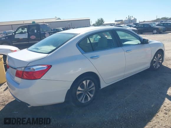 ✅ 2013 Honda Accord LX • VIN: 1HGCR2F34DA098113 • Лот: 43658824. Опубликован ранее на IAAI с пробегом 194 005 миль. Бесплатный доступ к архиву аукционных продаж из США и подробный отчёт об истории автомобиля на DreamBid. Изображение 4.